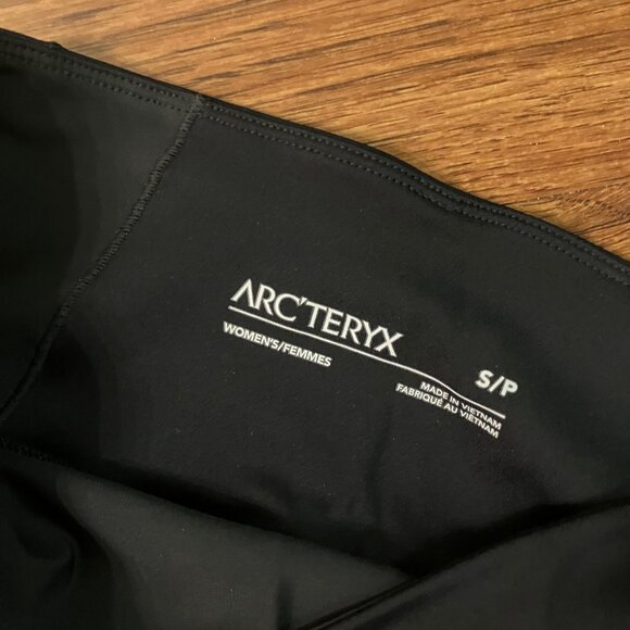Black Arcteryx leggings, only worn once - great condition! - Picture 2 of 3